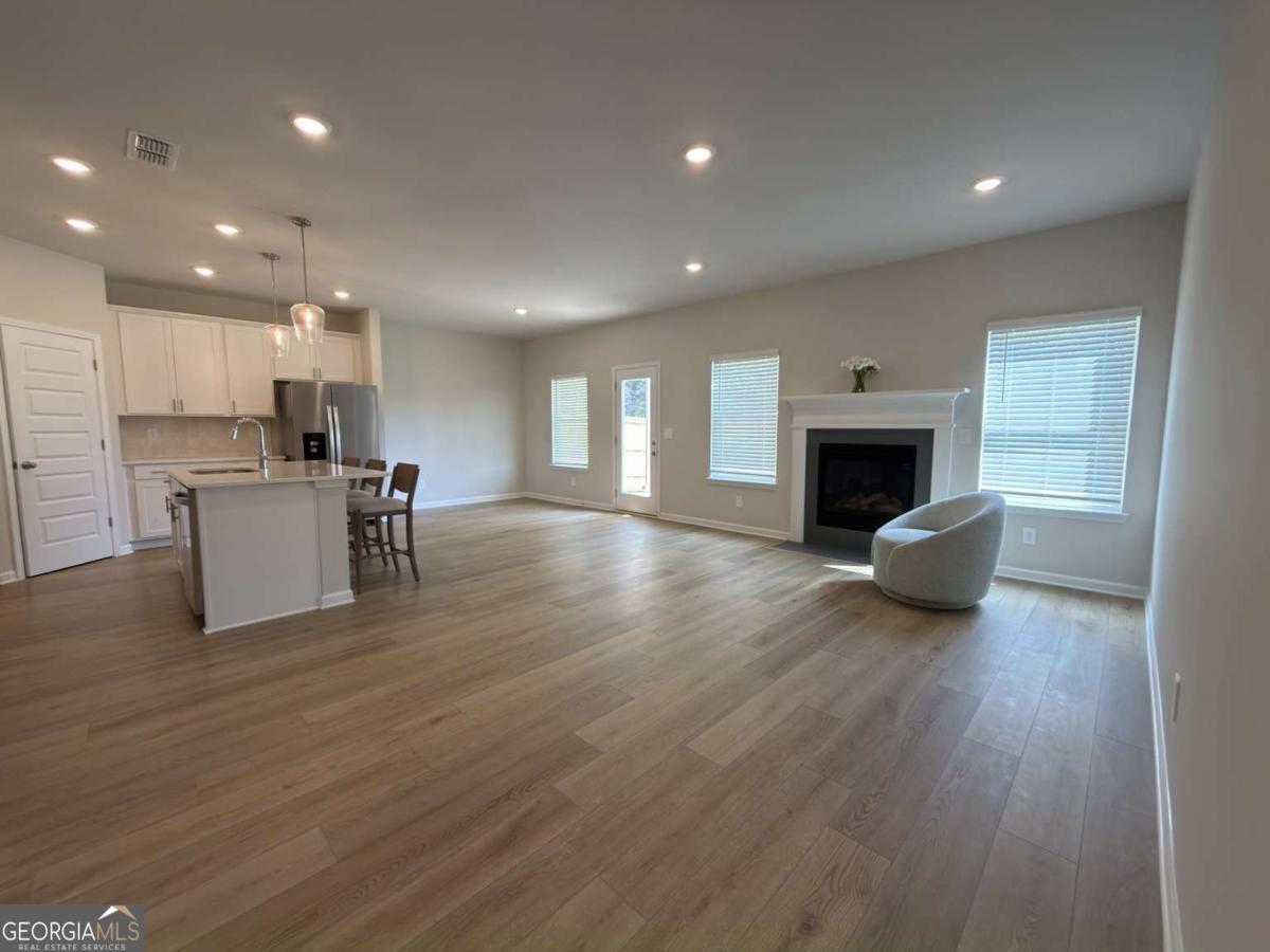 2414 Martin Spring Bend Property Photo 5