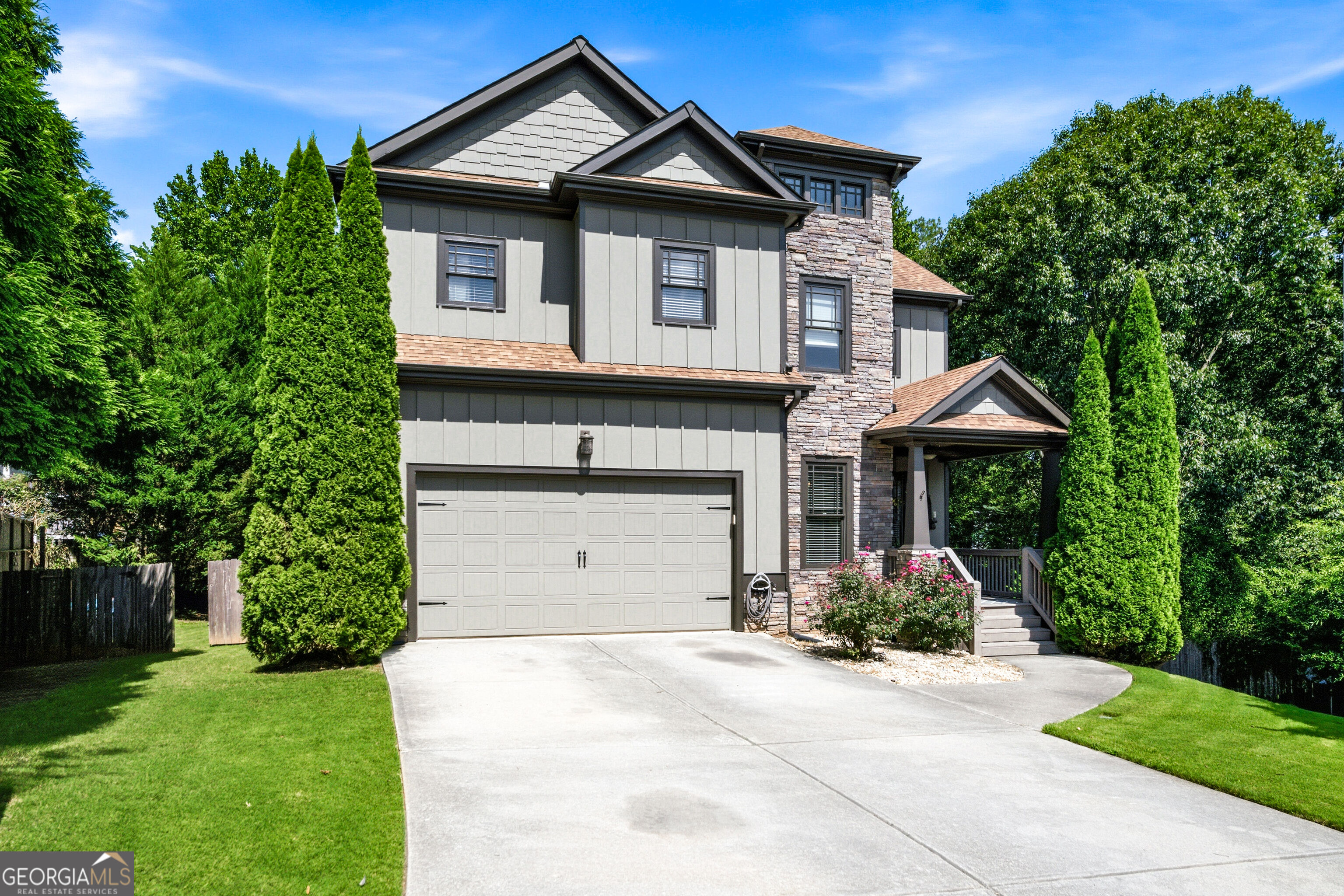 3276 Holly Glen Court Property Photo 1
