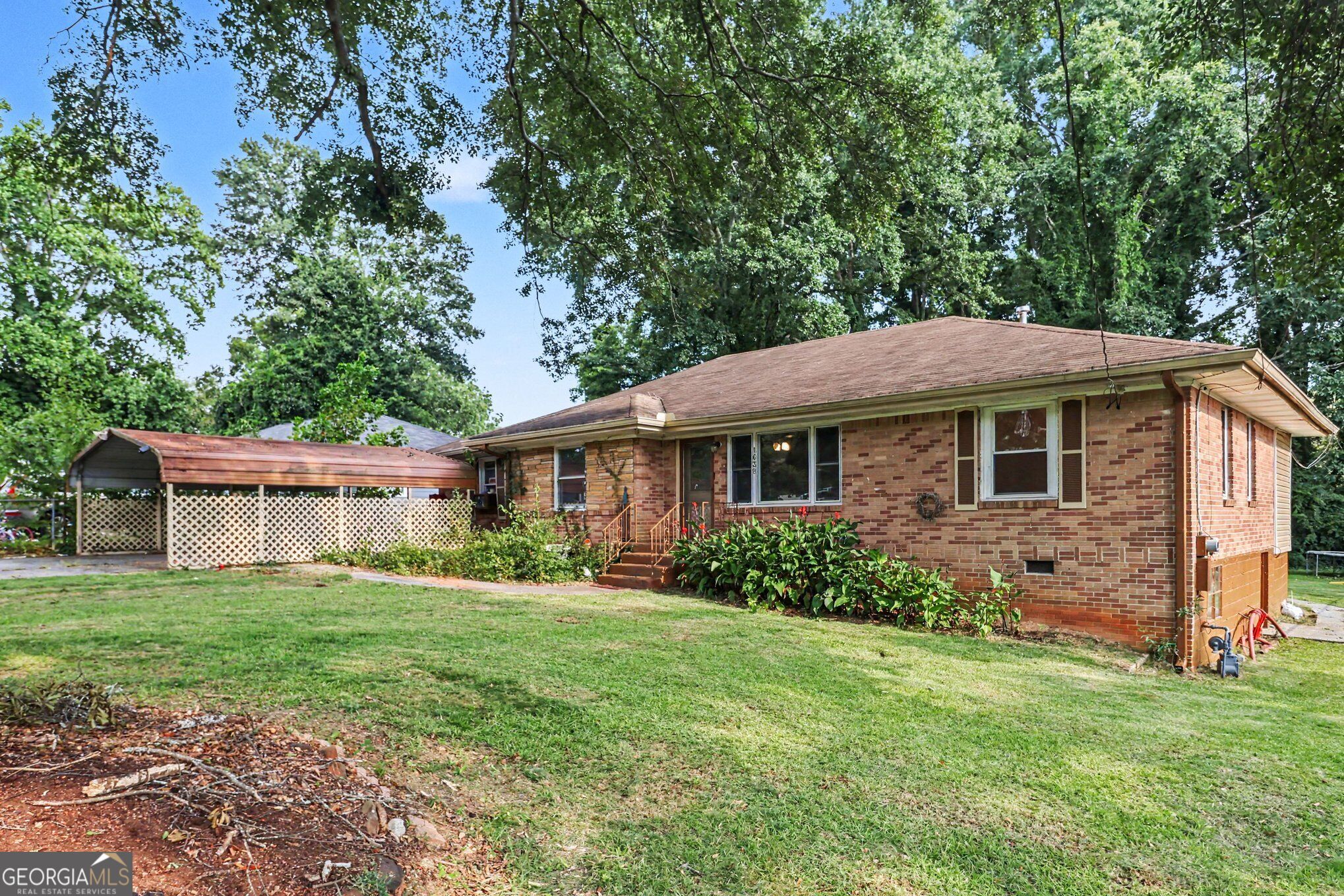 1638 Flintwood Drive Se Property Photo 7