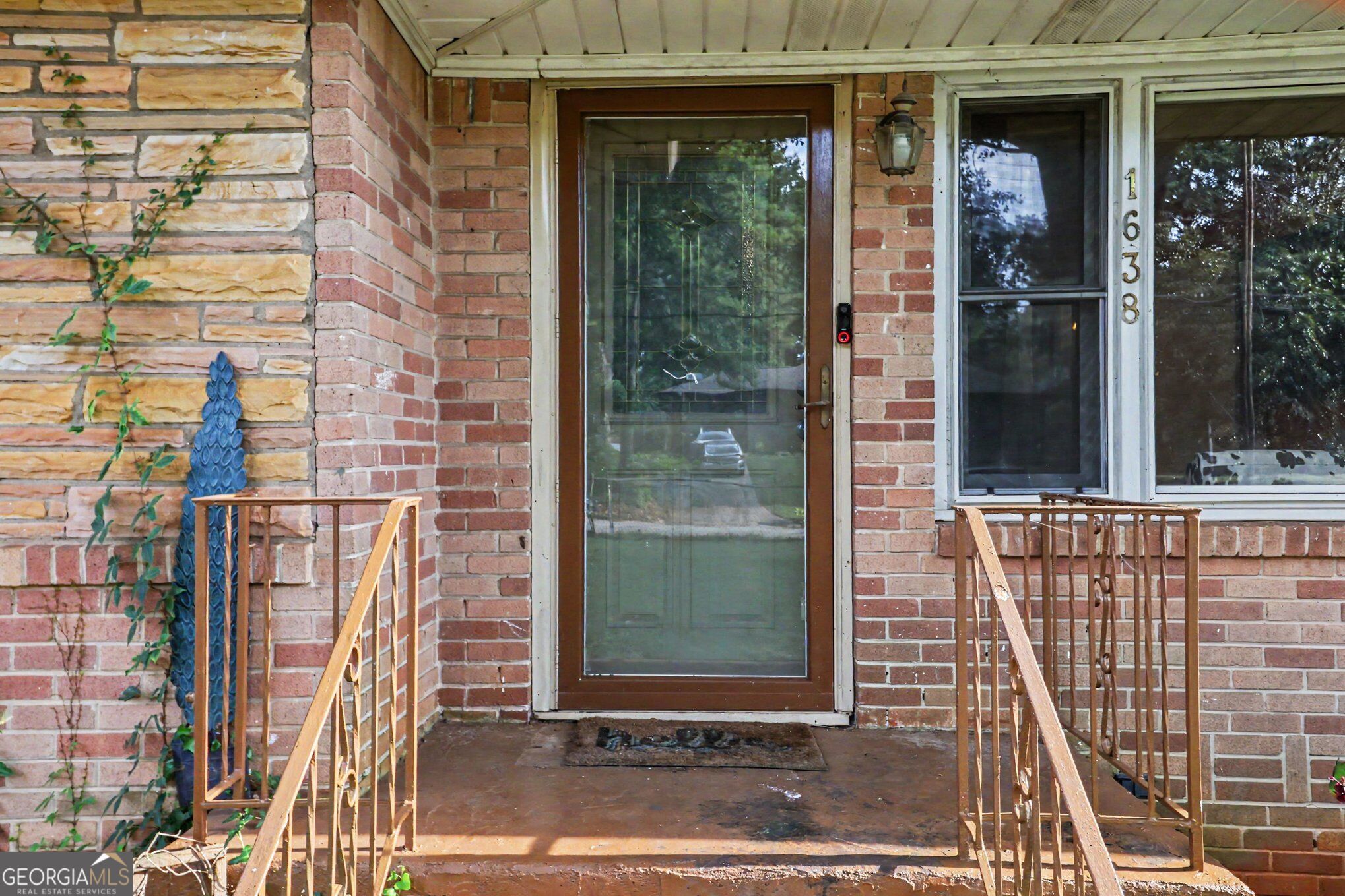 1638 Flintwood Drive Se Property Photo 8