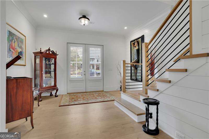 120 Chateau Place Property Photo 3