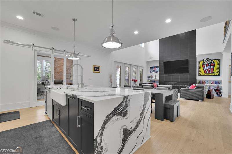 120 Chateau Place Property Photo 7