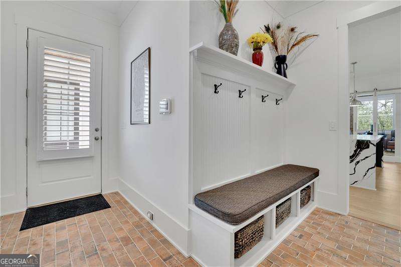 120 Chateau Place Property Photo 11