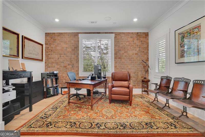 120 Chateau Place Property Photo 12