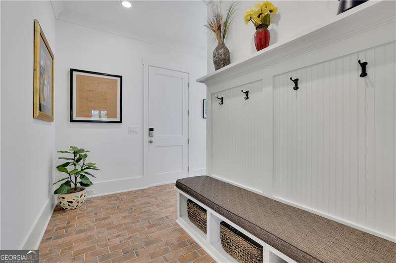 120 Chateau Place Property Photo 13