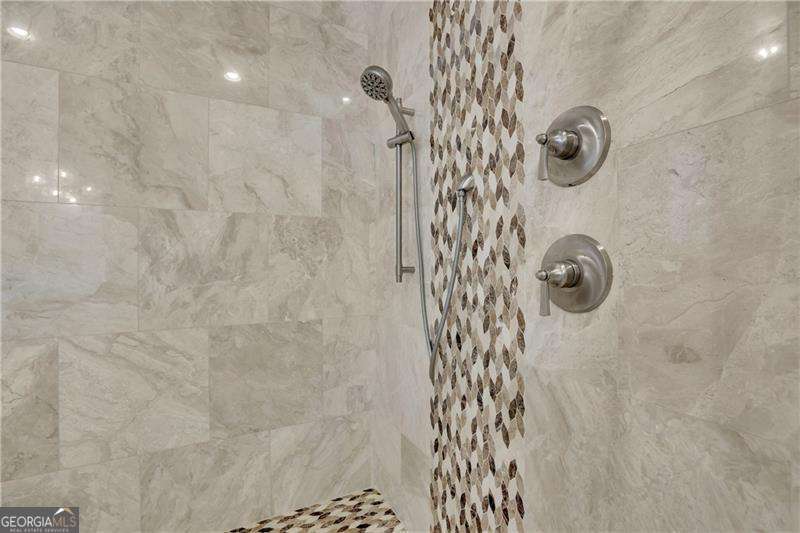 120 Chateau Place Property Photo 19