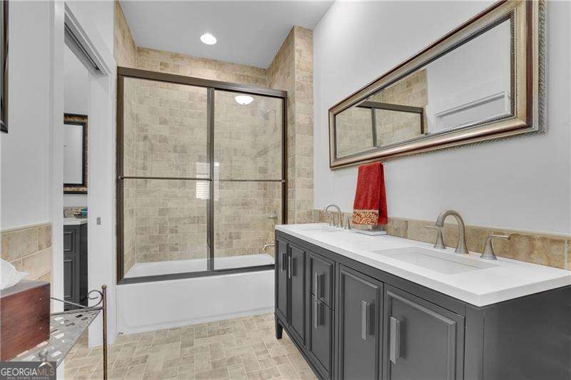 120 Chateau Place Property Photo 29