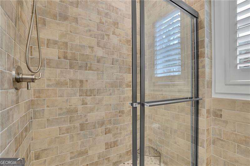 120 Chateau Place Property Photo 33