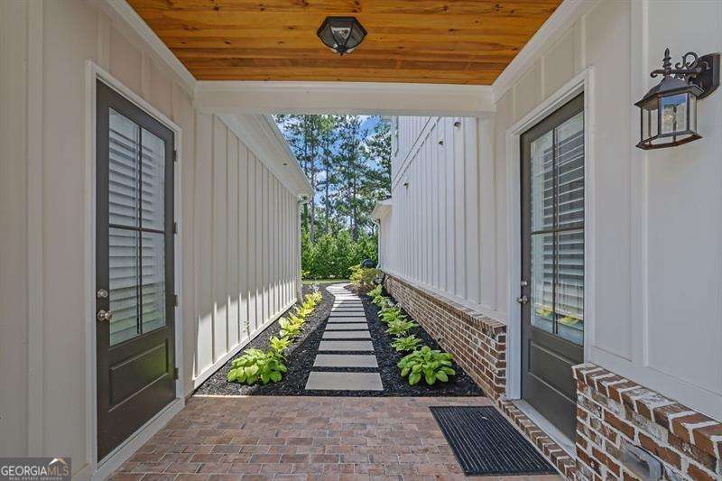 120 Chateau Place Property Photo 49