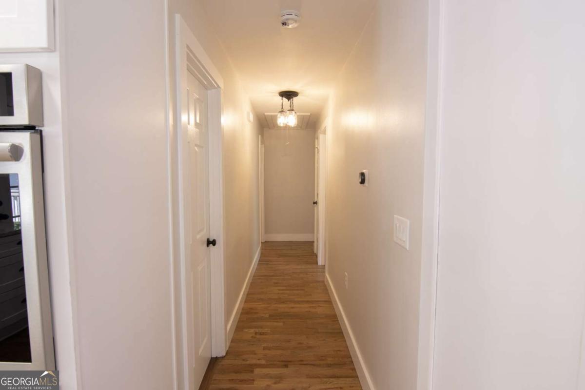 930 Honeysuckle Trail Property Photo 7