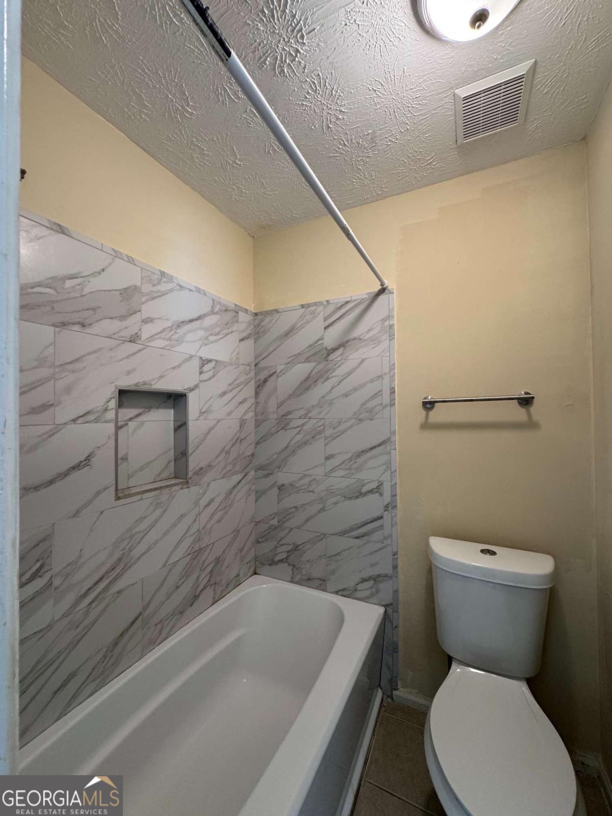 7237 Crestside Drive Property Photo 11
