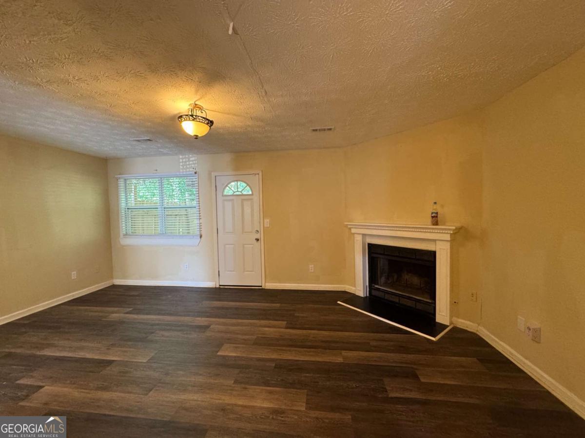 7237 Crestside Drive Property Photo 14