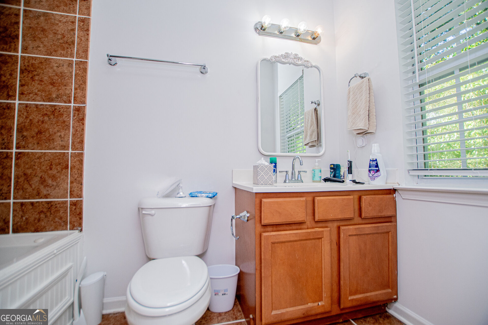 145 Bowen Street # B4 Property Photo 10