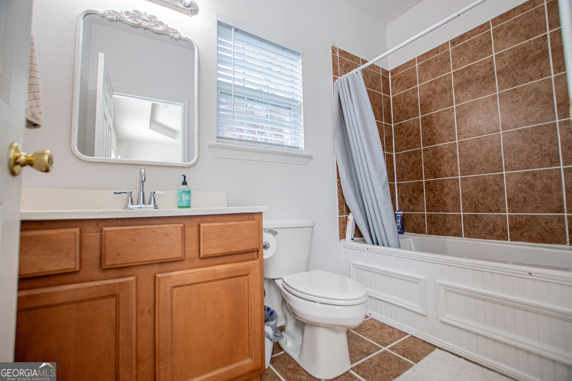 145 Bowen Street # B4 Property Photo 12