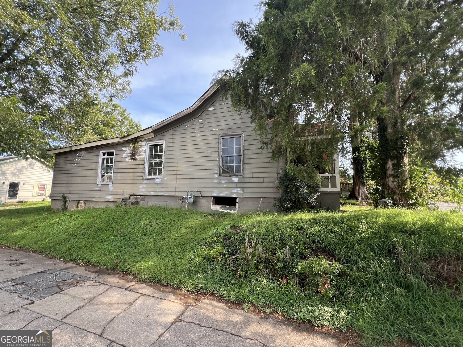 729 High Street Se Property Photo 4