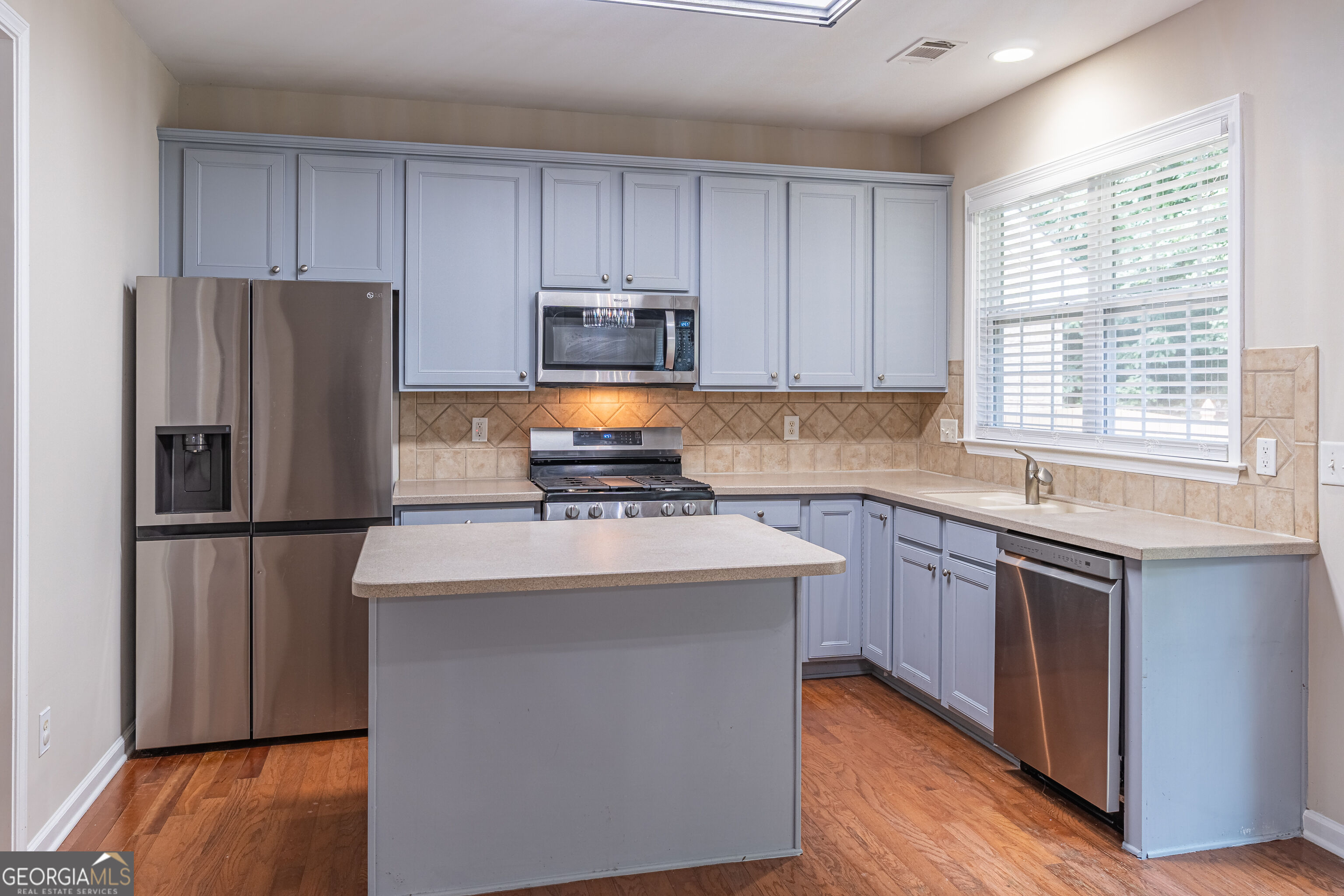 1891 Fosco Drive Property Photo 4