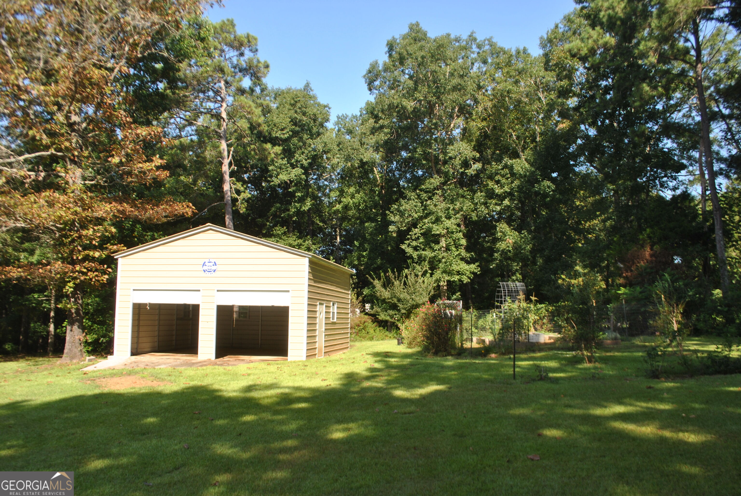 186 City Pond Road Property Photo 2