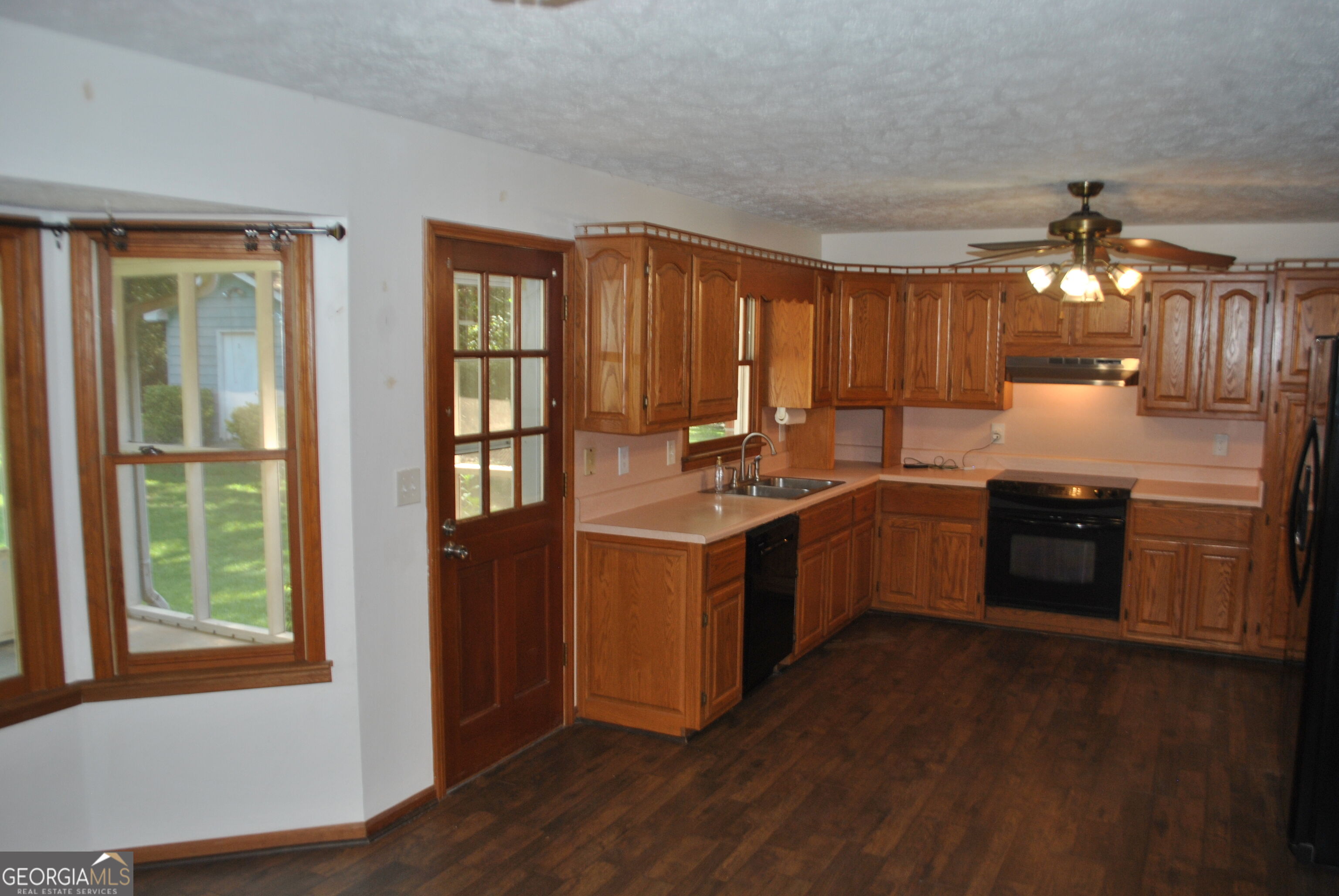 186 City Pond Road Property Photo 7