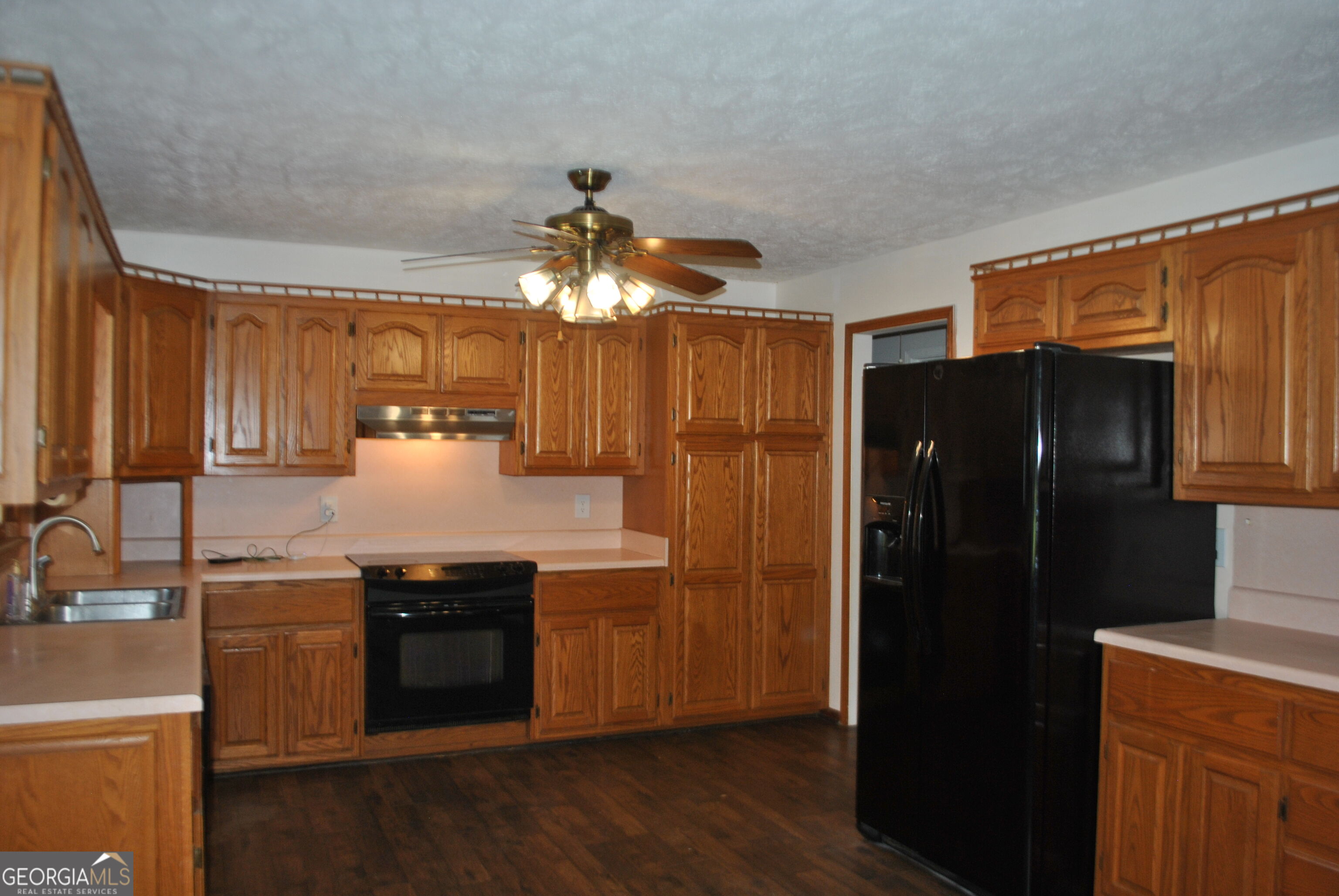 186 City Pond Road Property Photo 8