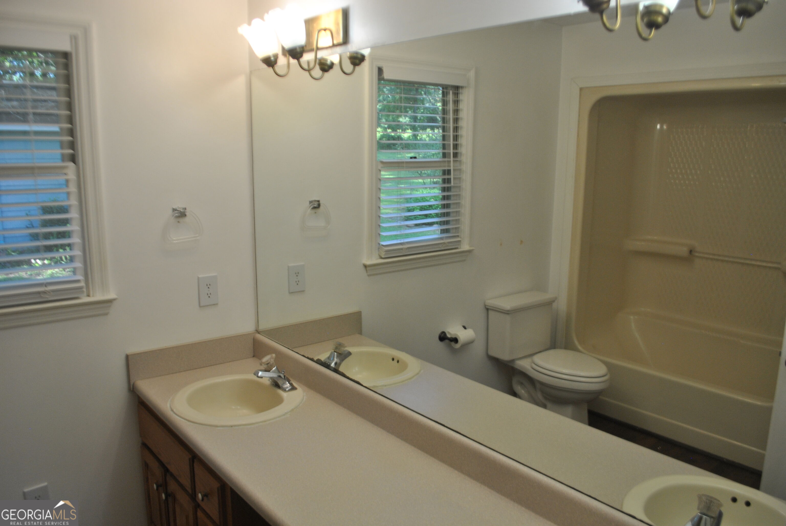186 City Pond Road Property Photo 11