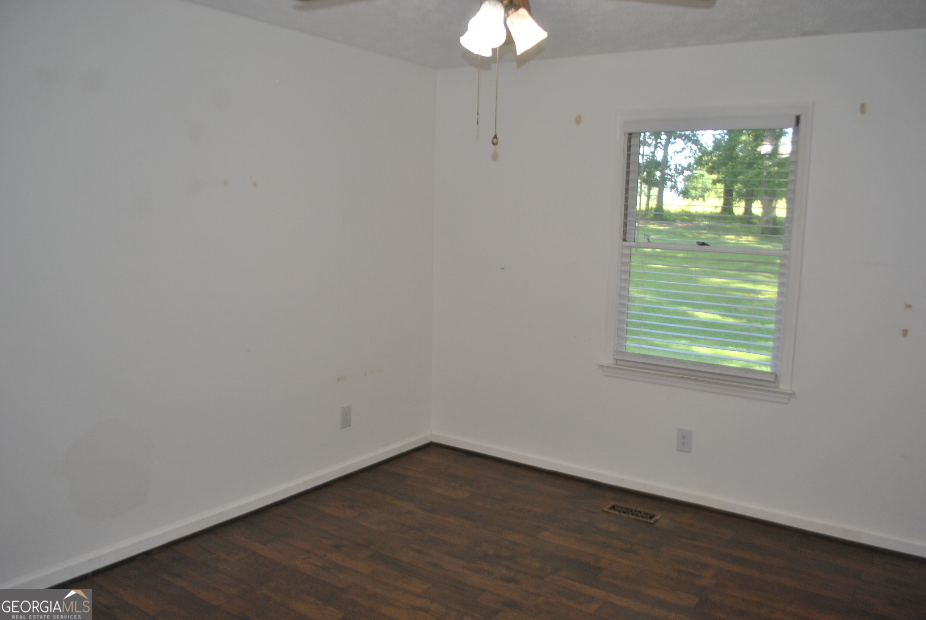 186 City Pond Road Property Photo 12
