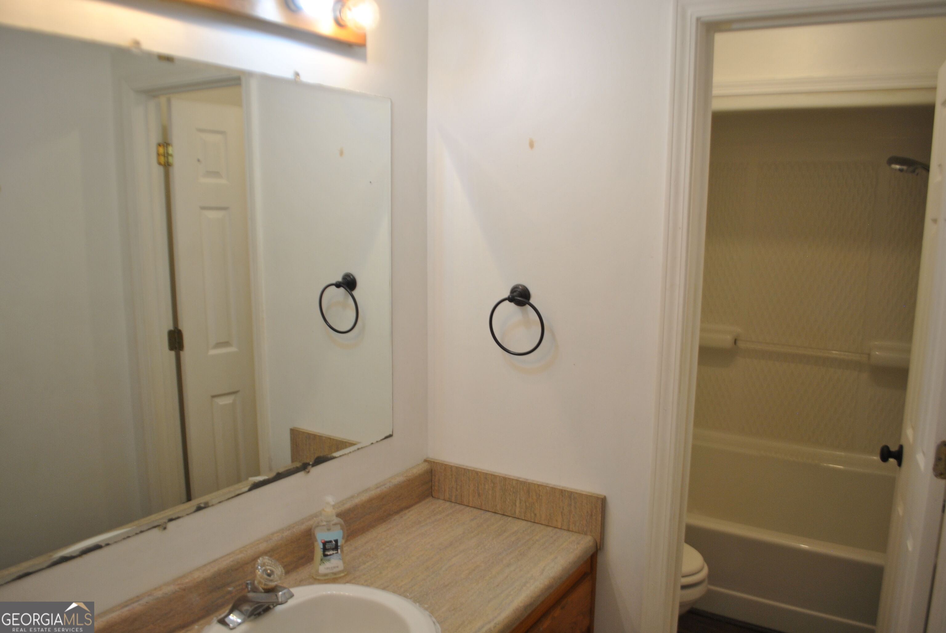 186 City Pond Road Property Photo 13