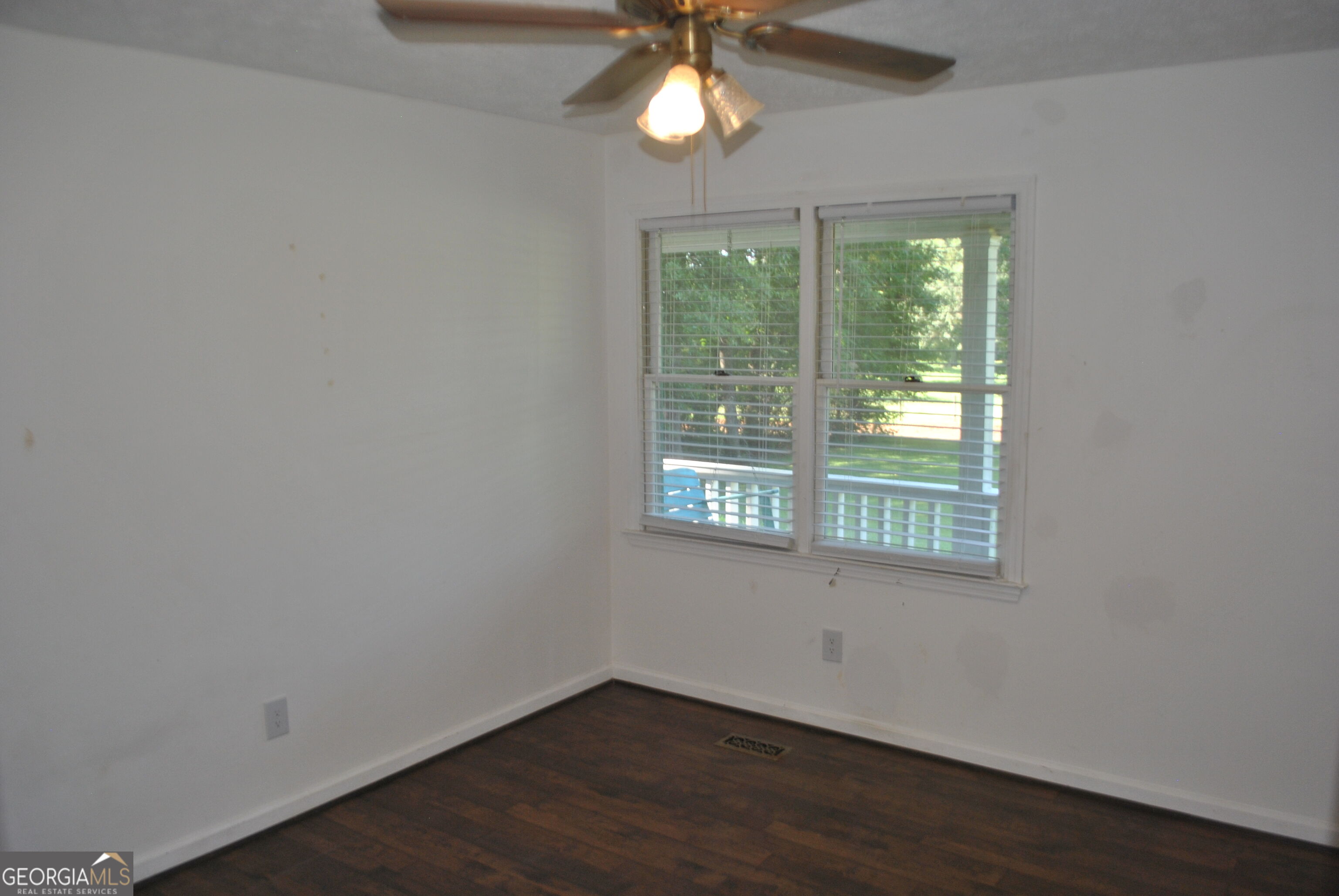 186 City Pond Road Property Photo 14