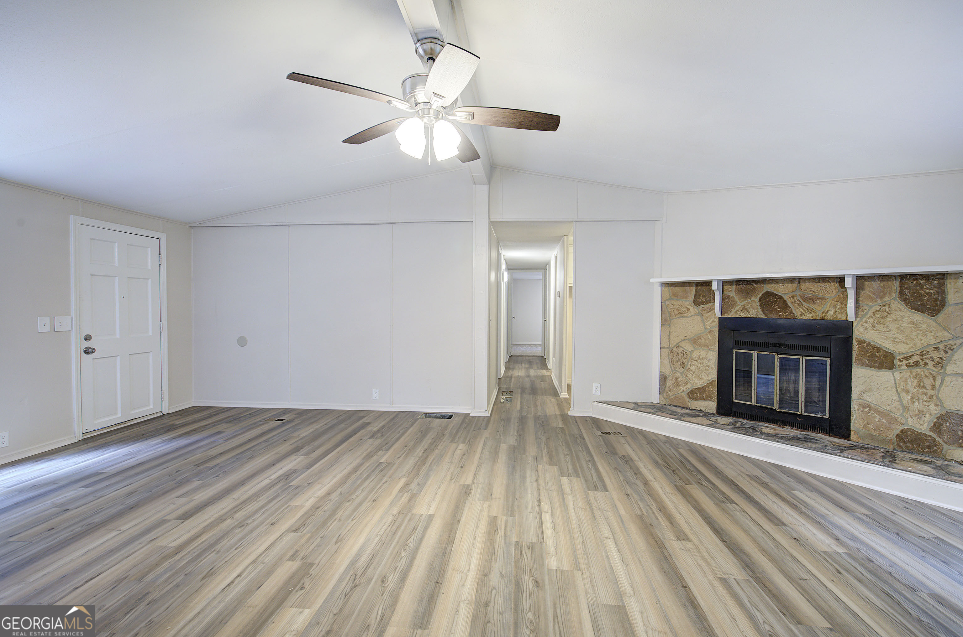 5160 E Holiday Court Se Property Photo 7