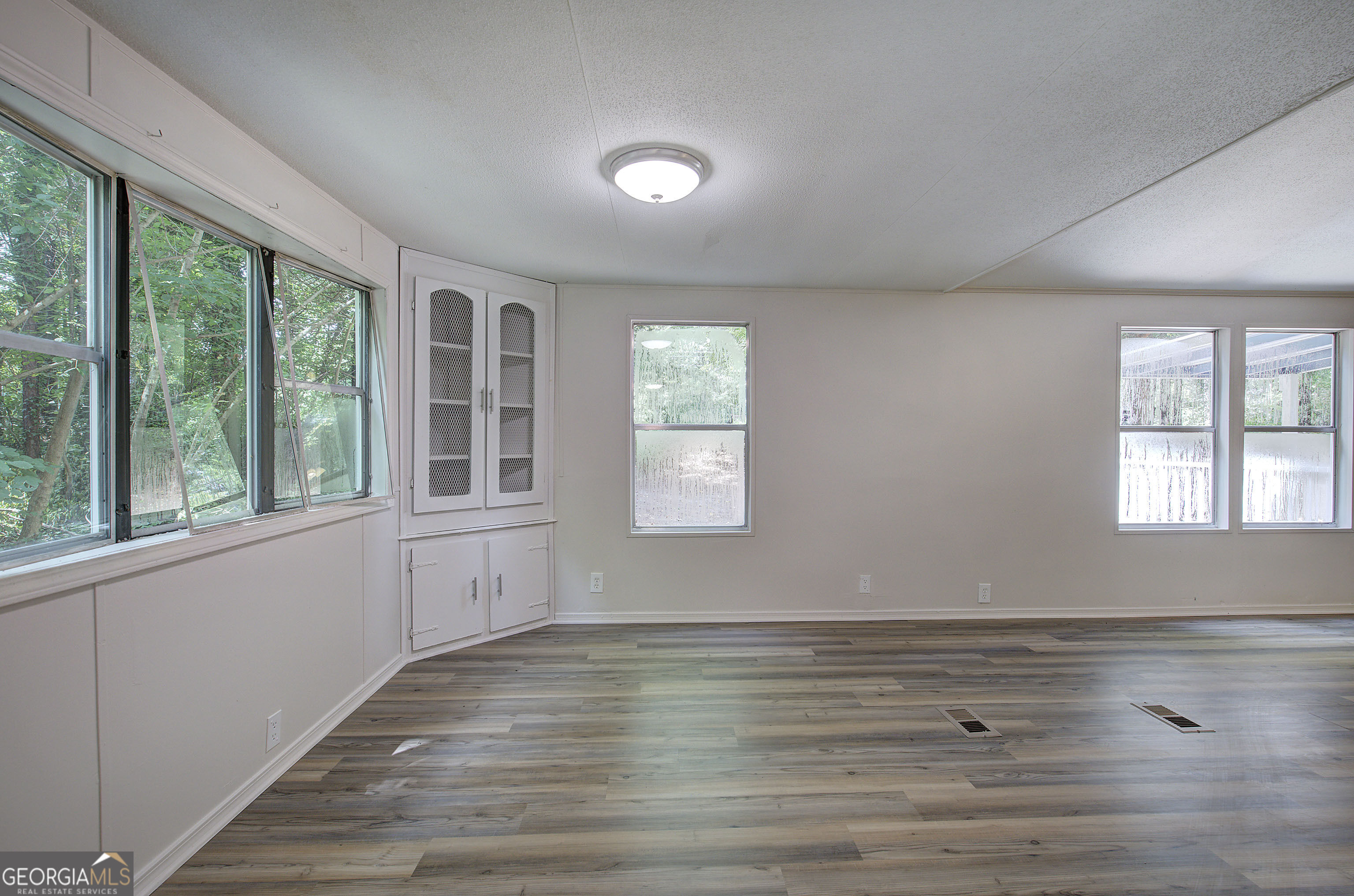 5160 E Holiday Court Se Property Photo 12