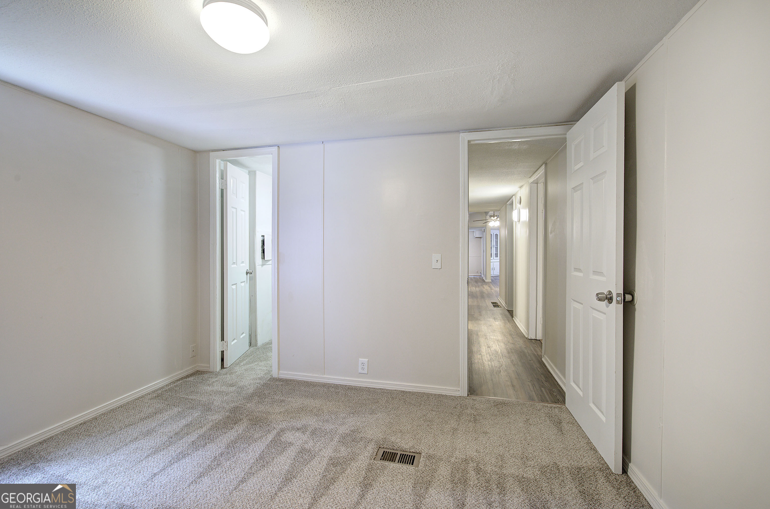 5160 E Holiday Court Se Property Photo 25