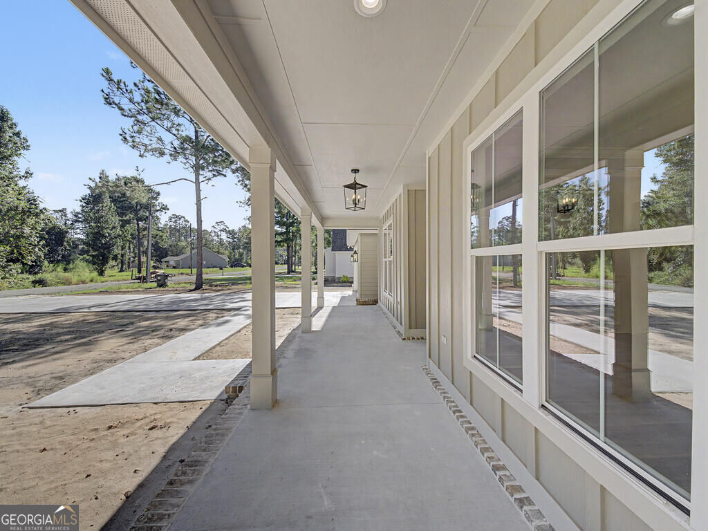 2300 Thomas Street Property Photo 4