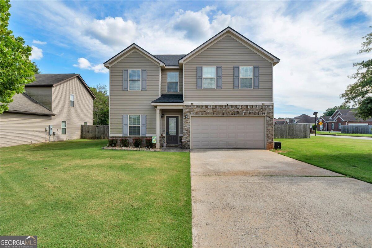 200 Amelia Drive Property Photo 1