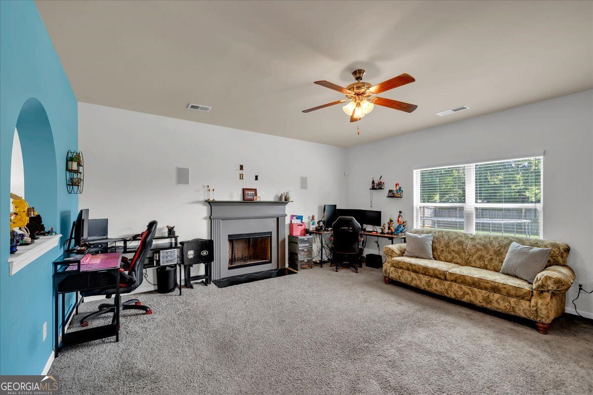 200 Amelia Drive Property Photo 10