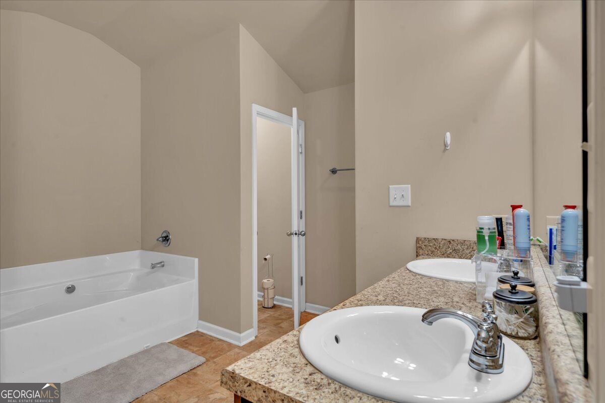 200 Amelia Drive Property Photo 29