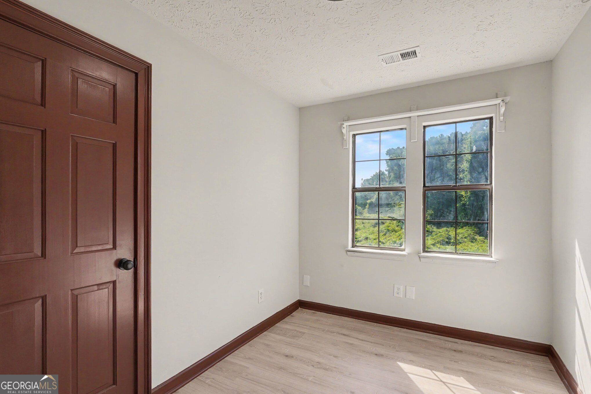 498 Millers Mill Road Property Photo 17