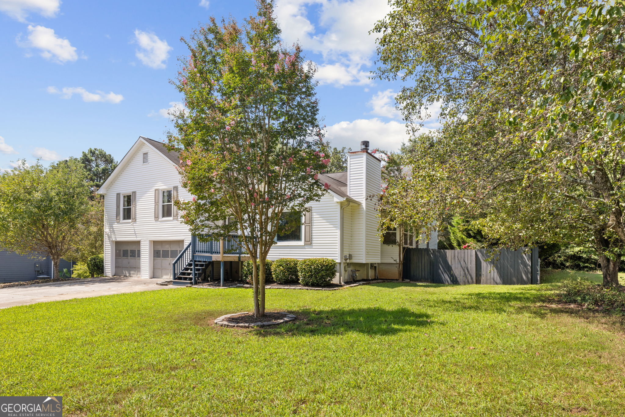 761 Wilkes Drive Property Photo 3
