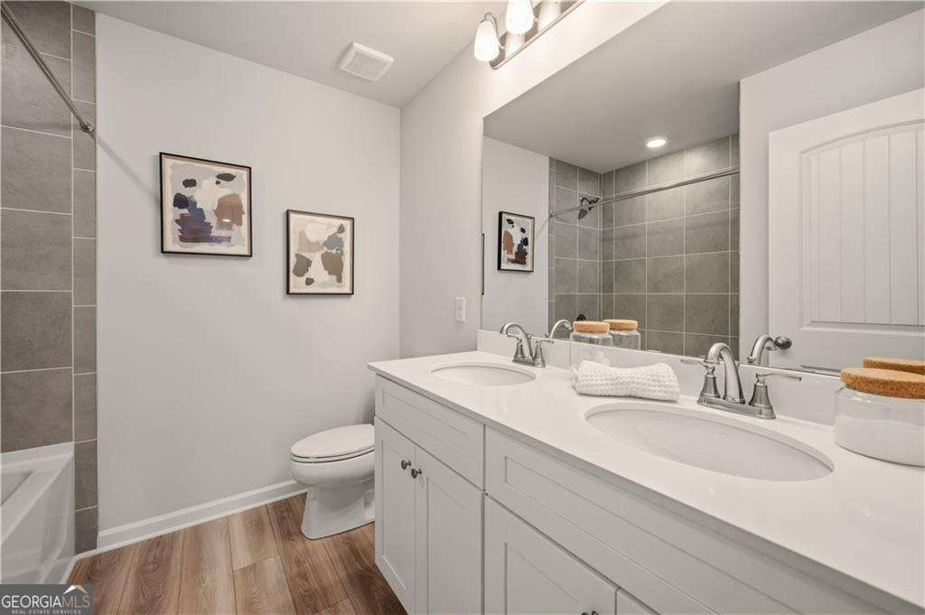 2765 Pechaver Court Property Photo 32