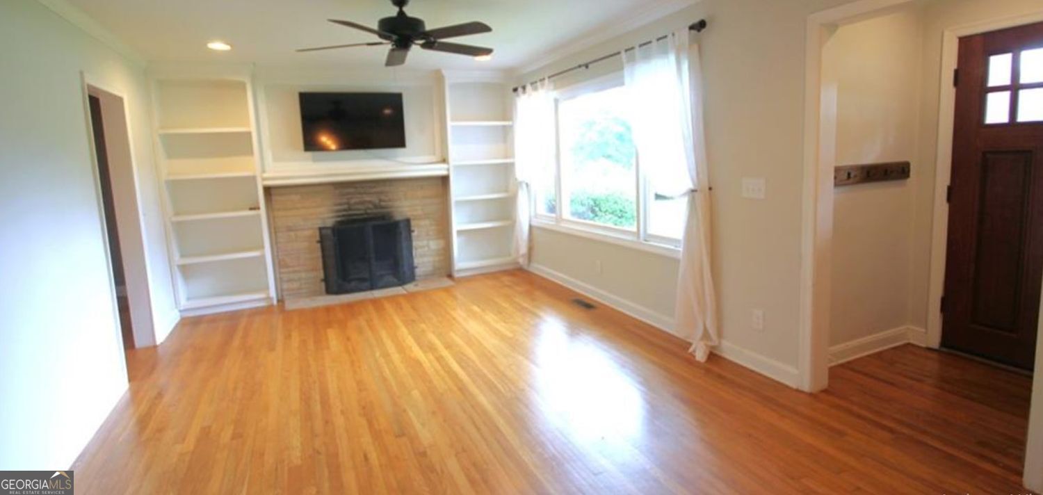 3293 Covington Highway Property Photo 4