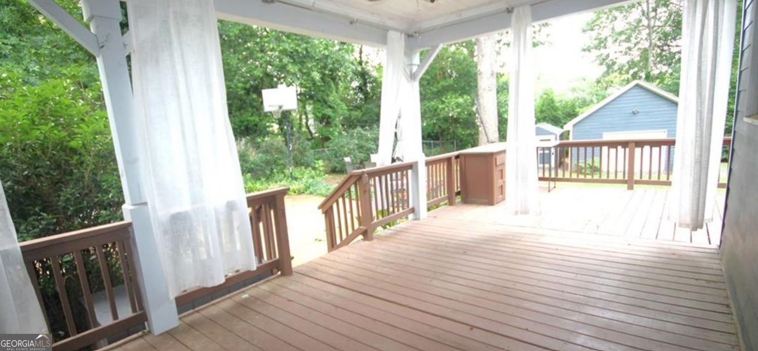 3293 Covington Highway Property Photo 31