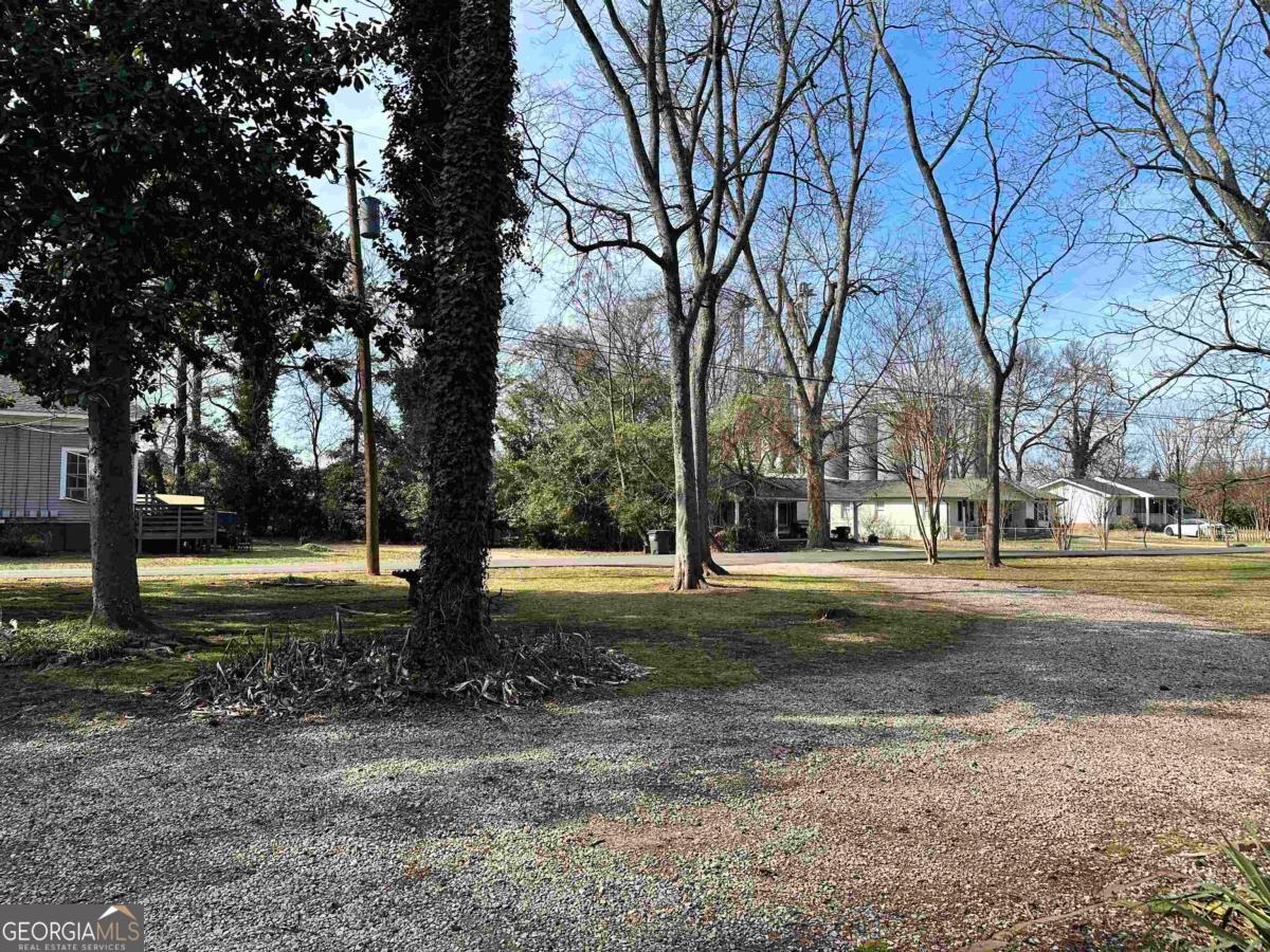 205 N Second Street Property Photo 8