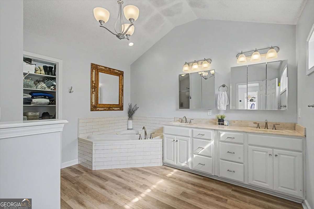 26 Gray Rock Drive Nw Property Photo 10