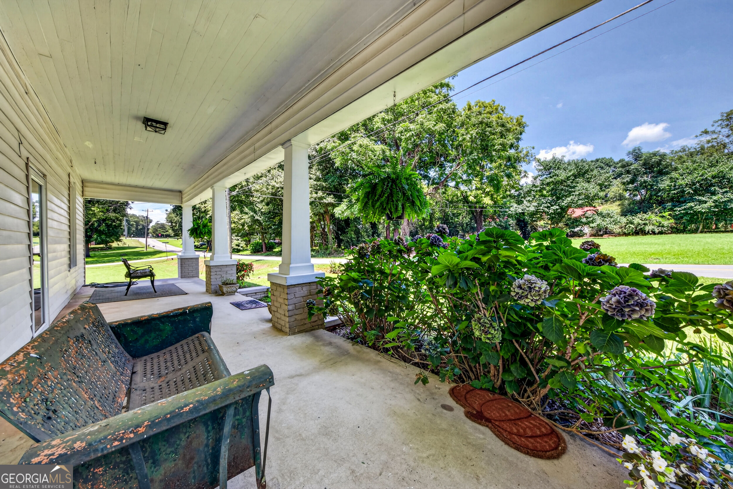 174 Sanford Drive Property Photo 2
