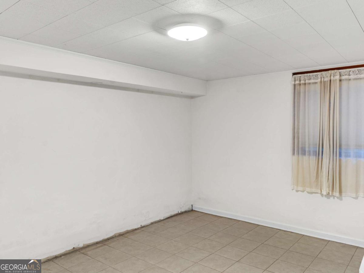 2560 Wood Valley Drive Property Photo 22