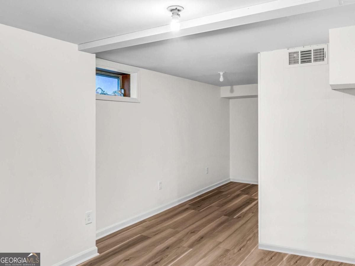 2560 Wood Valley Drive Property Photo 25