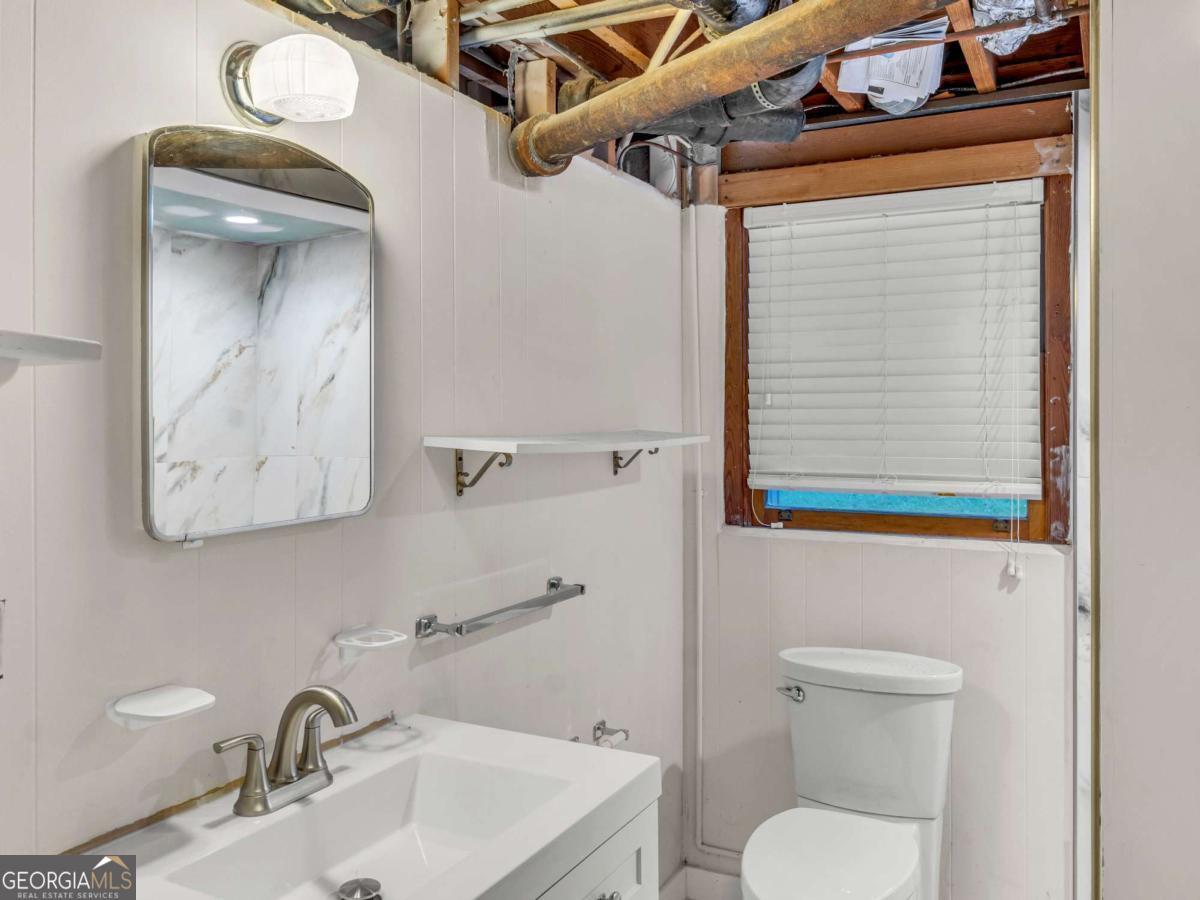 2560 Wood Valley Drive Property Photo 27