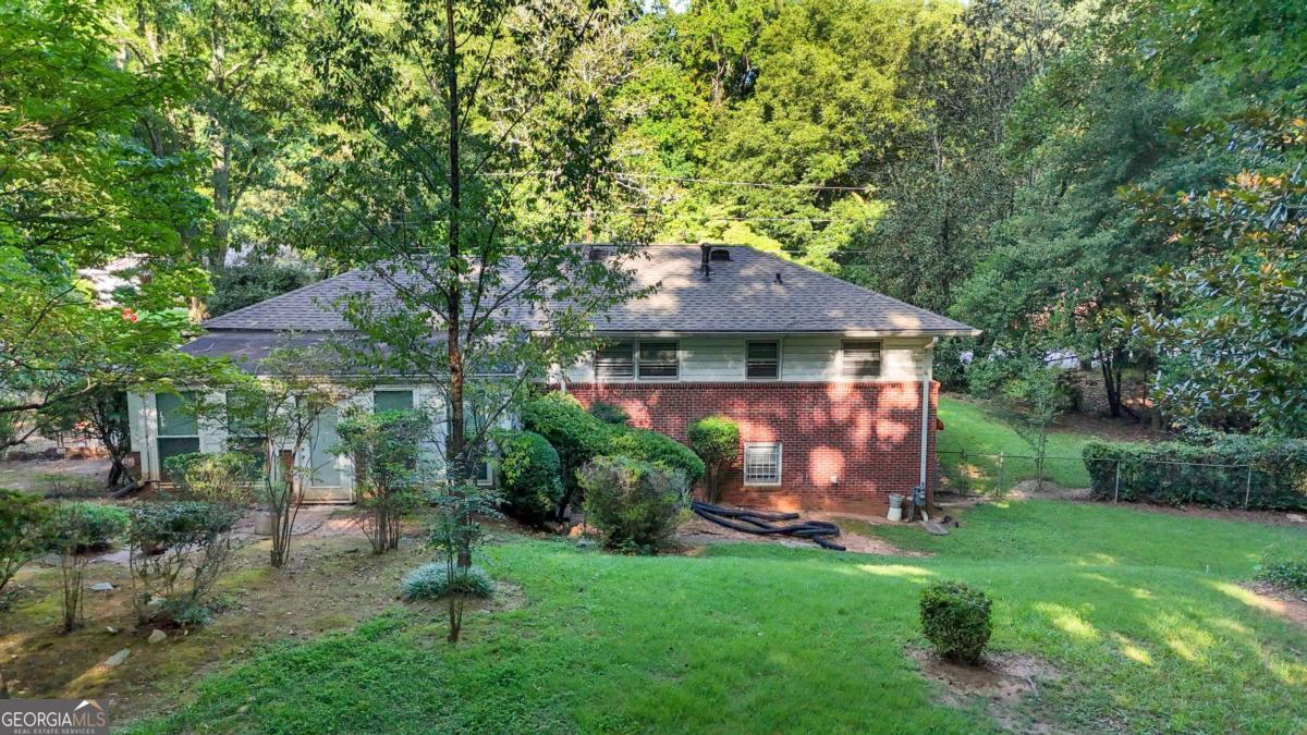 2560 Wood Valley Drive Property Photo 32