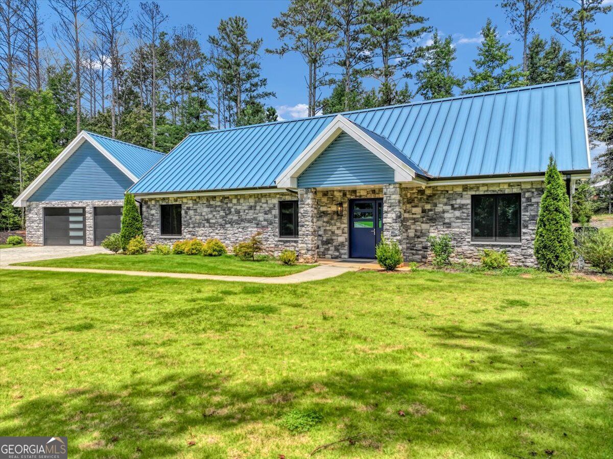 40 Red Oak Circle Property Photo 3