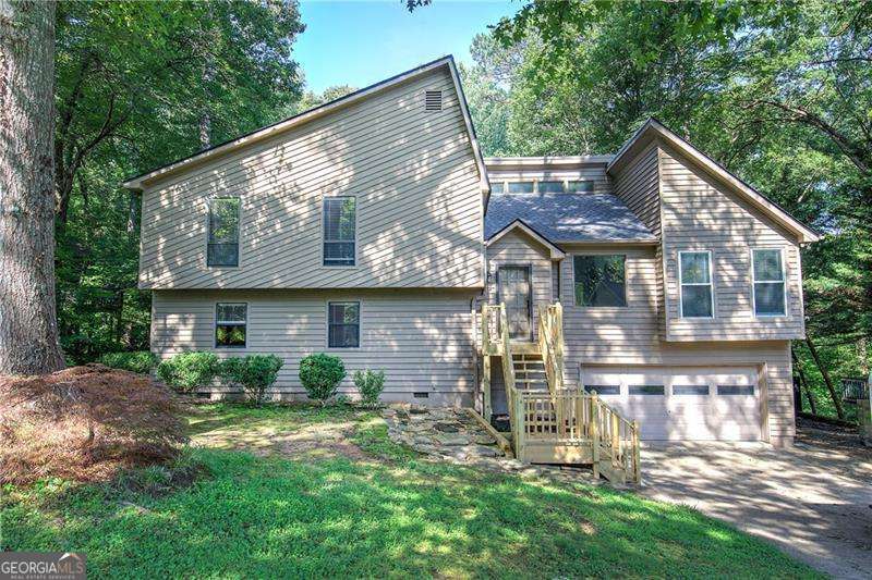 1032 Summer Place NW Property Photo 1