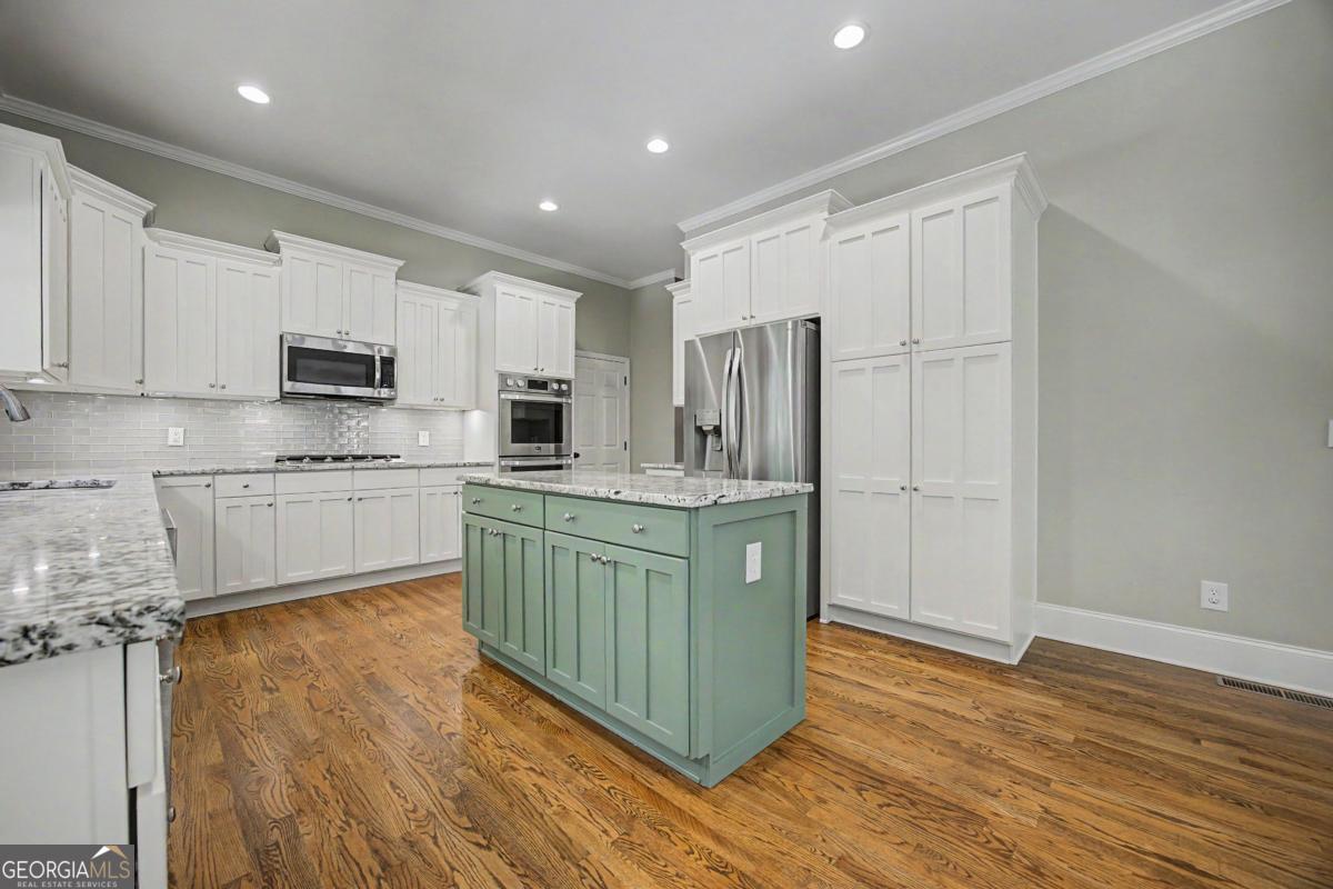 8460 Bethel Ridge Court Property Photo 14