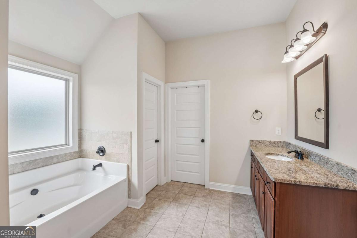 400 Guildhouse Drive Property Photo 16